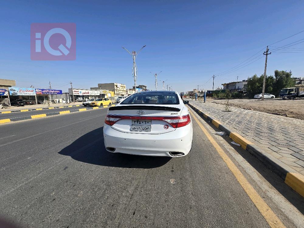 هيونداي أزيرا